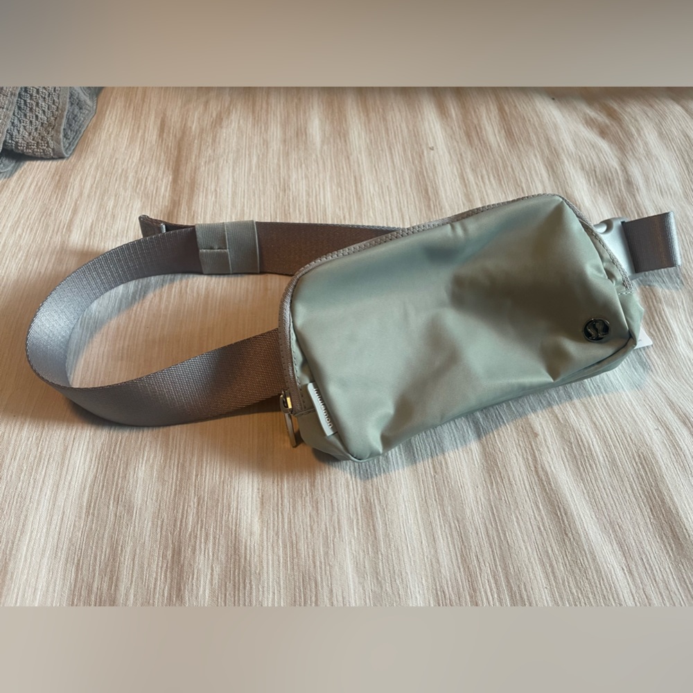 Lululemon mini belt bag